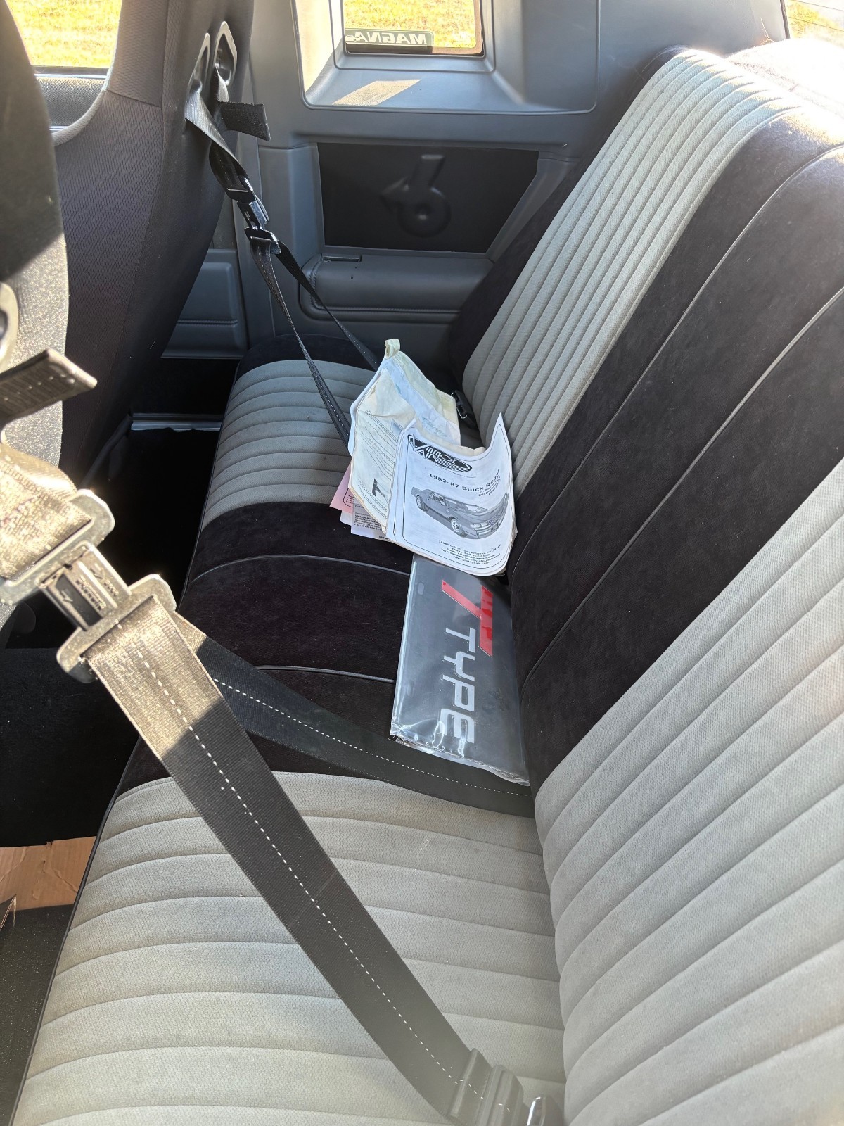 Buick-Regal-1984-Coupe-23