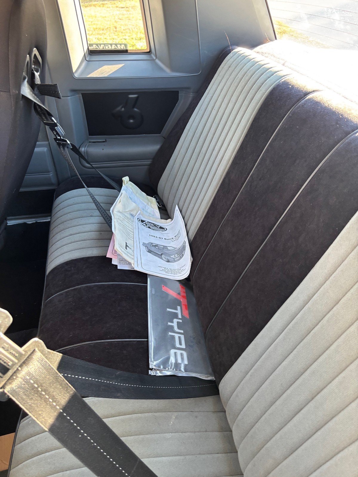 Buick-Regal-1984-Coupe-24