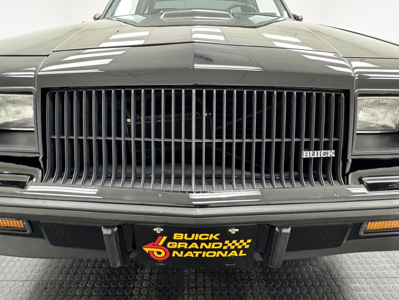 Buick-Regal-1987-Black-Gray-11