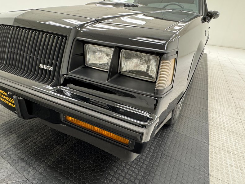 Buick-Regal-1987-Black-Gray-13