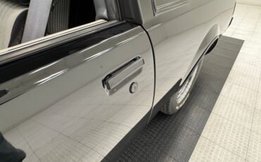 Buick-Regal-1987-Black-Gray-19