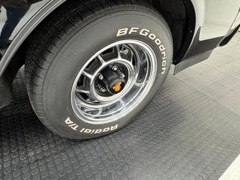 Buick-Regal-1987-Black-Gray-24