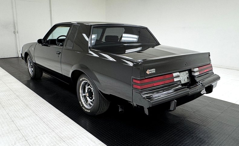 Buick-Regal-1987-Black-Gray-46