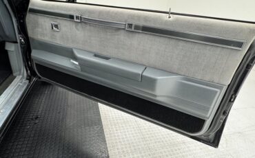 Buick-Regal-1987-Black-Gray-7