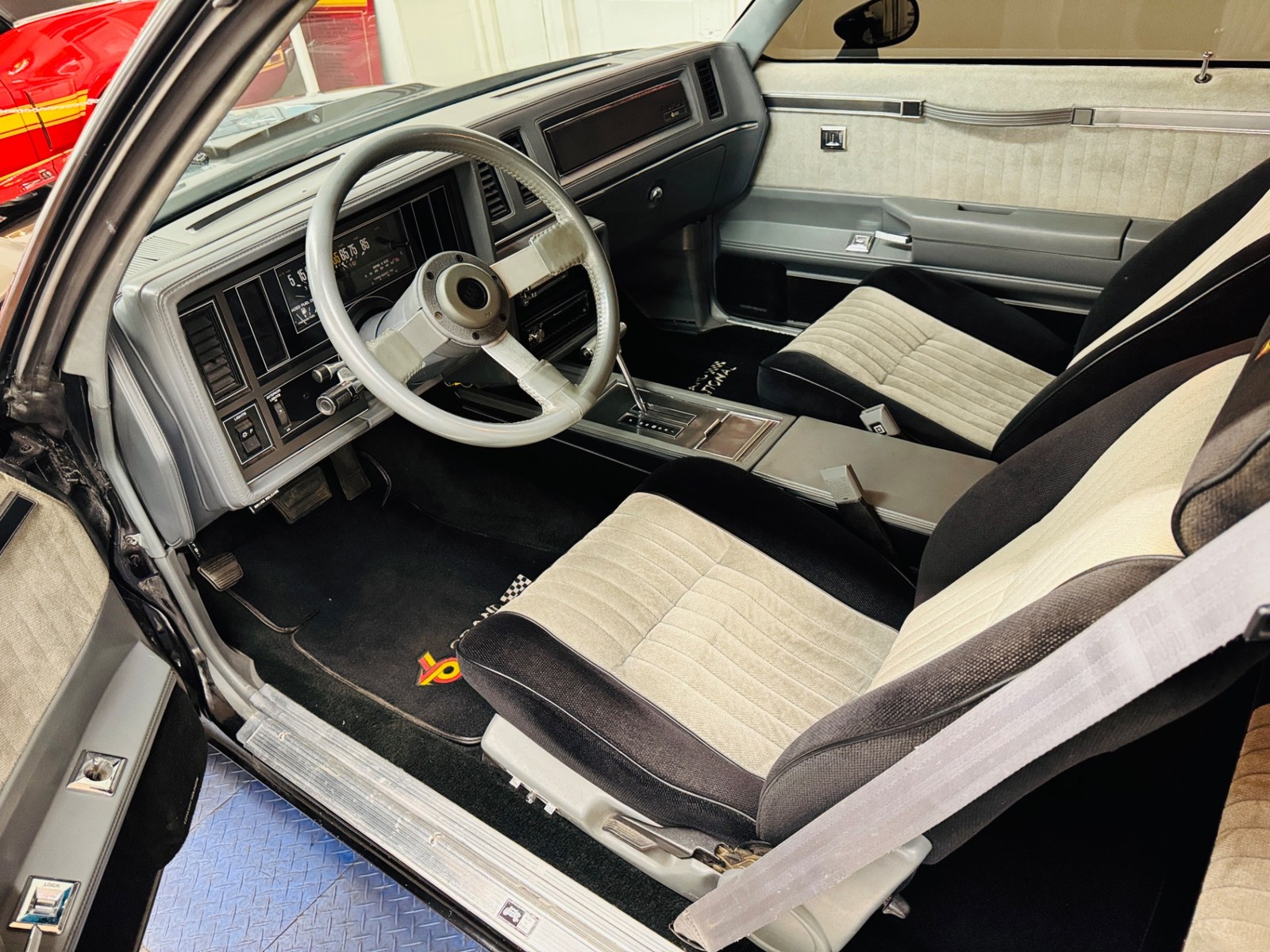 Buick-Regal-1987-Coupe-15