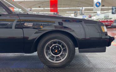 Buick-Regal-1987-Coupe-31