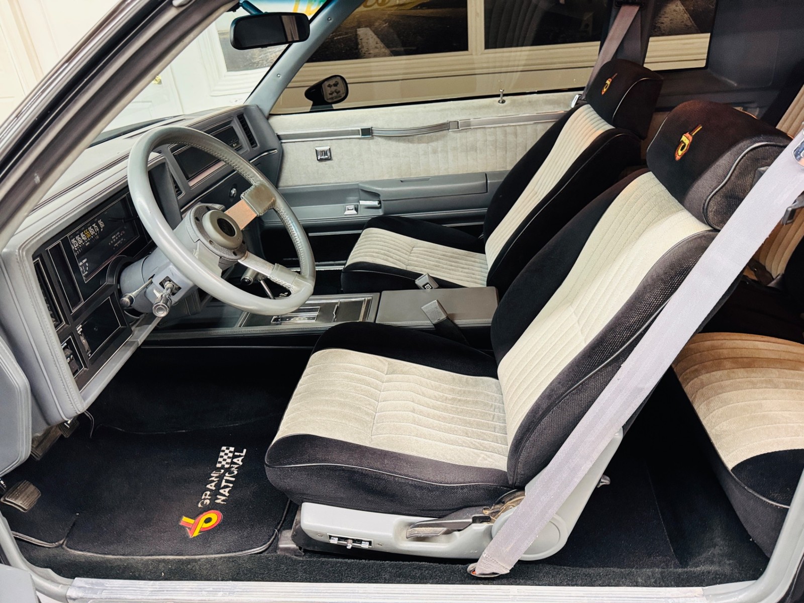 Buick-Regal-1987-Coupe-33