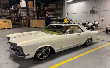 Buick-Riviera-1965-Coupe