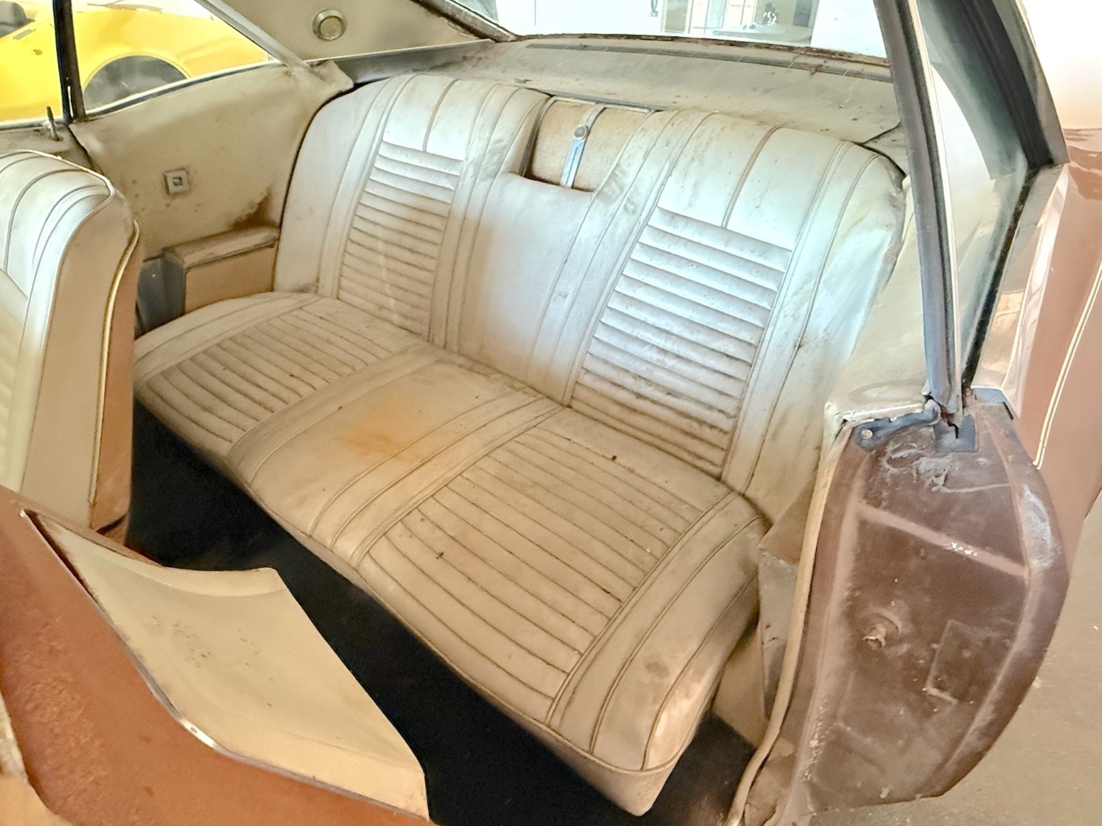 Buick-Riviera-1966-Coupe-25