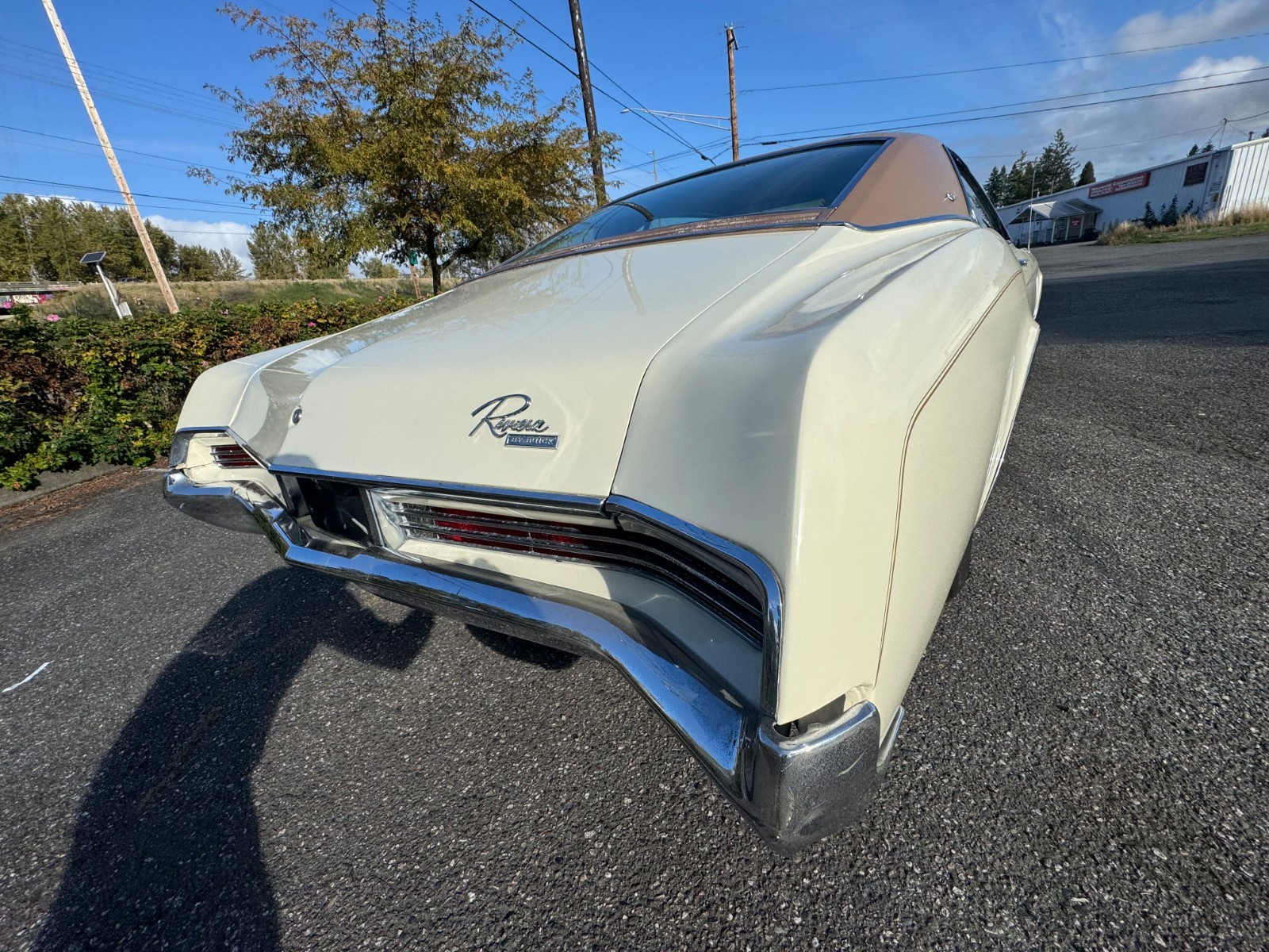 Buick-Riviera-1967-12