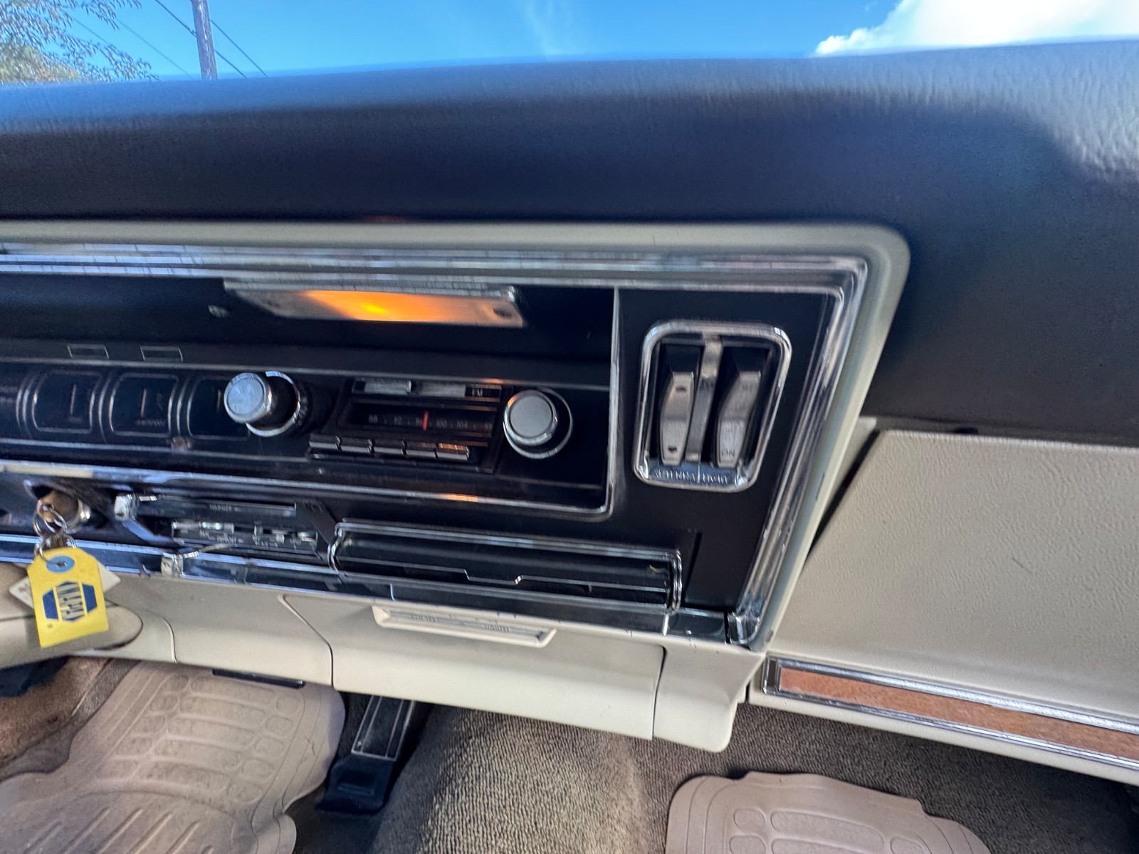 Buick-Riviera-1967-23