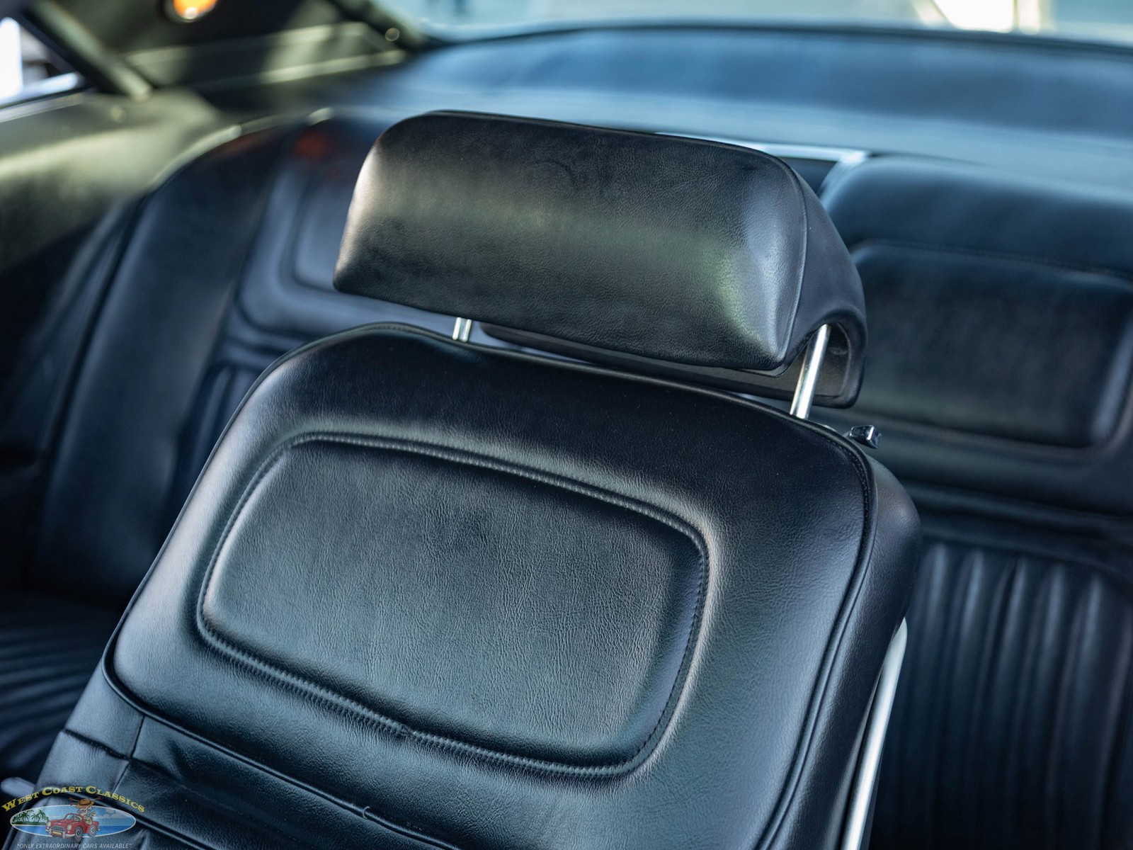 Buick-Riviera-1970-2-Door-Hardtop-29