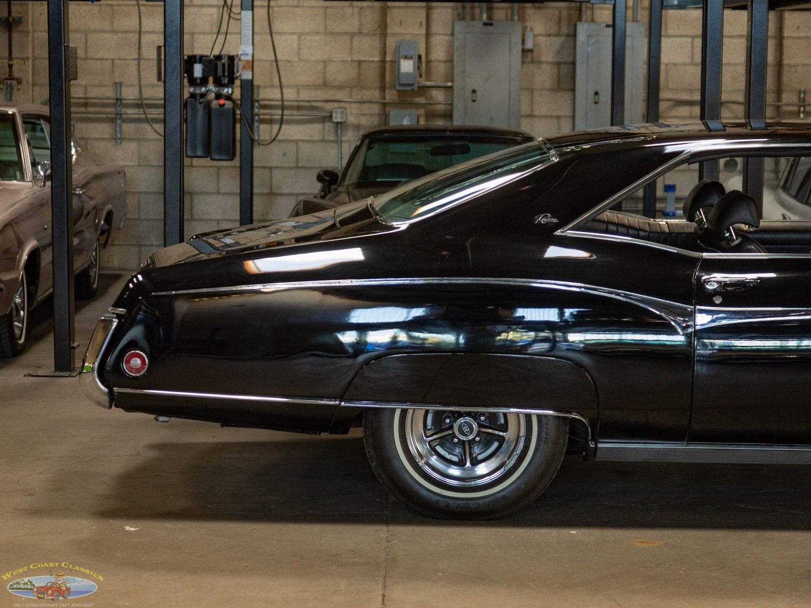 Buick-Riviera-1970-2-Door-Hardtop-4