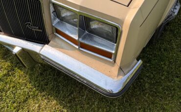 Buick-Riviera-1979-Coupe-11