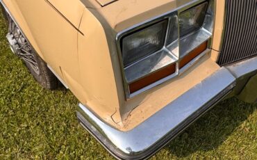 Buick-Riviera-1979-Coupe-12