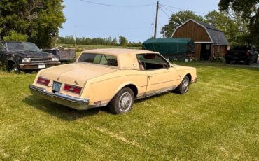 Buick-Riviera-1979-Coupe-4