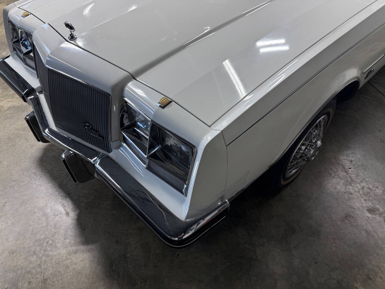 Buick-Riviera-1985-COUPE-15