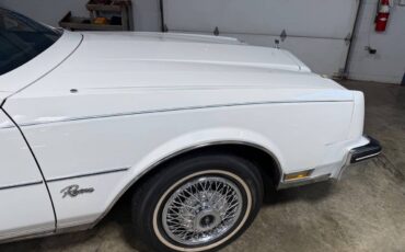 Buick-Riviera-1985-COUPE-27