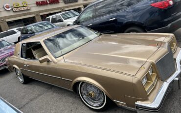 Buick-Riviera-1985-Coupe-10