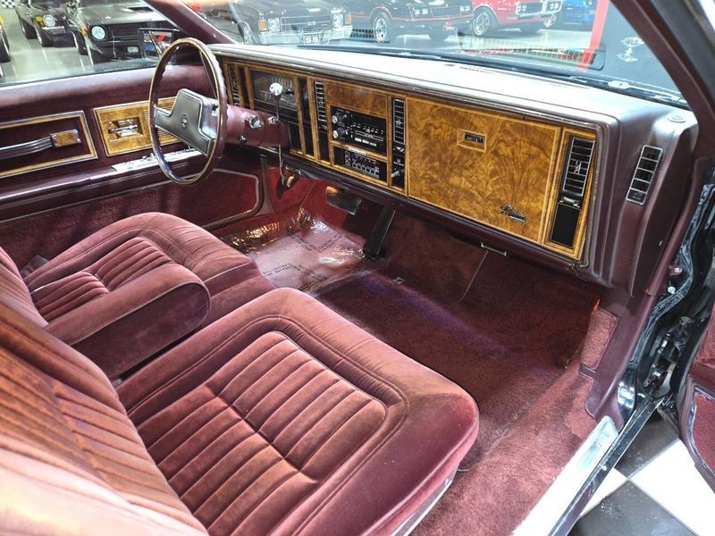 Buick-Riviera-1985-Coupe-11
