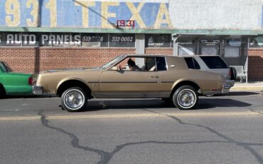 Buick-Riviera-1985-Coupe-12