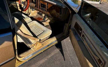 Buick-Riviera-1985-Coupe-19