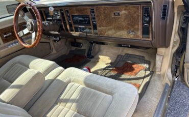 Buick-Riviera-1985-Coupe-21