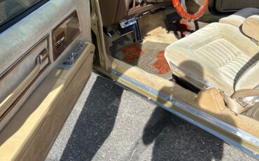 Buick-Riviera-1985-Coupe-23