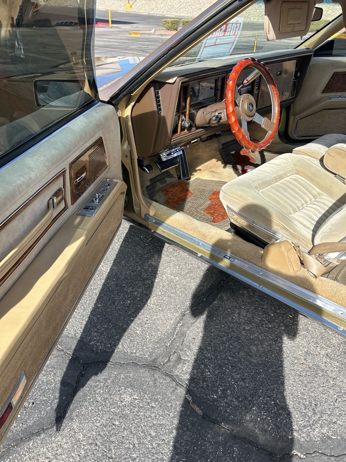 Buick-Riviera-1985-Coupe-23