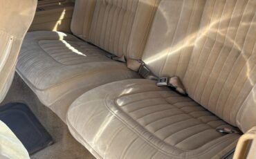 Buick-Riviera-1985-Coupe-24