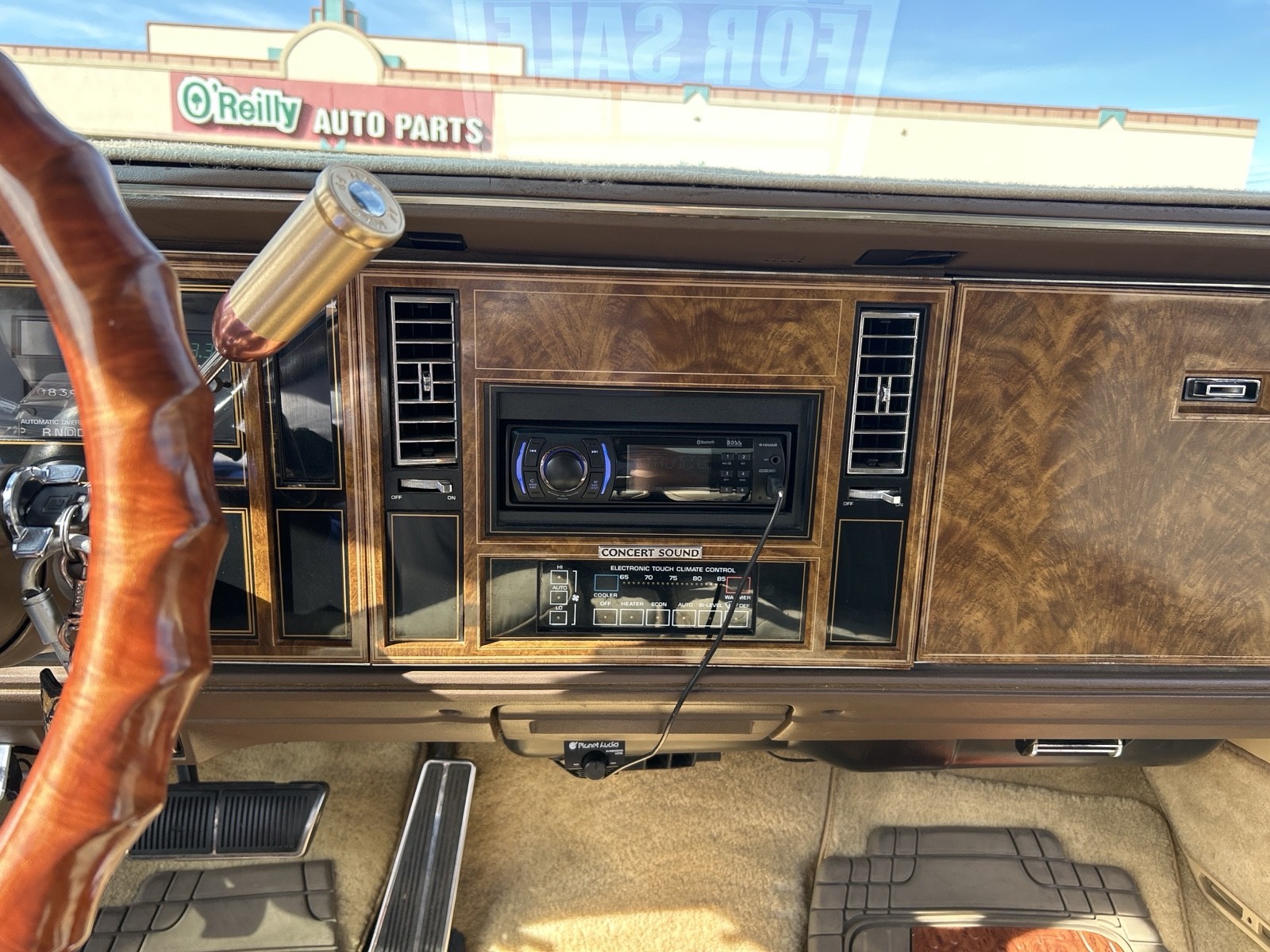 Buick-Riviera-1985-Coupe-26