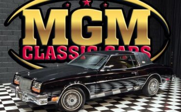 Buick-Riviera-1985-Coupe