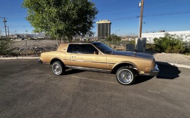 Buick-Riviera-1985-Coupe-4