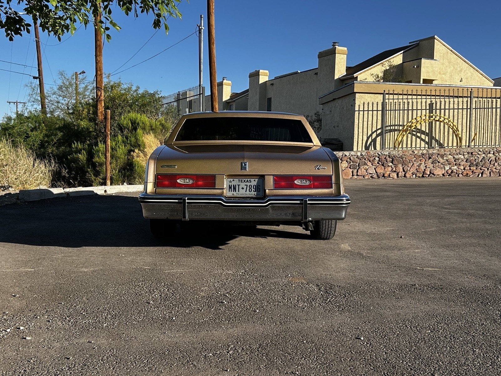 Buick-Riviera-1985-Coupe-5