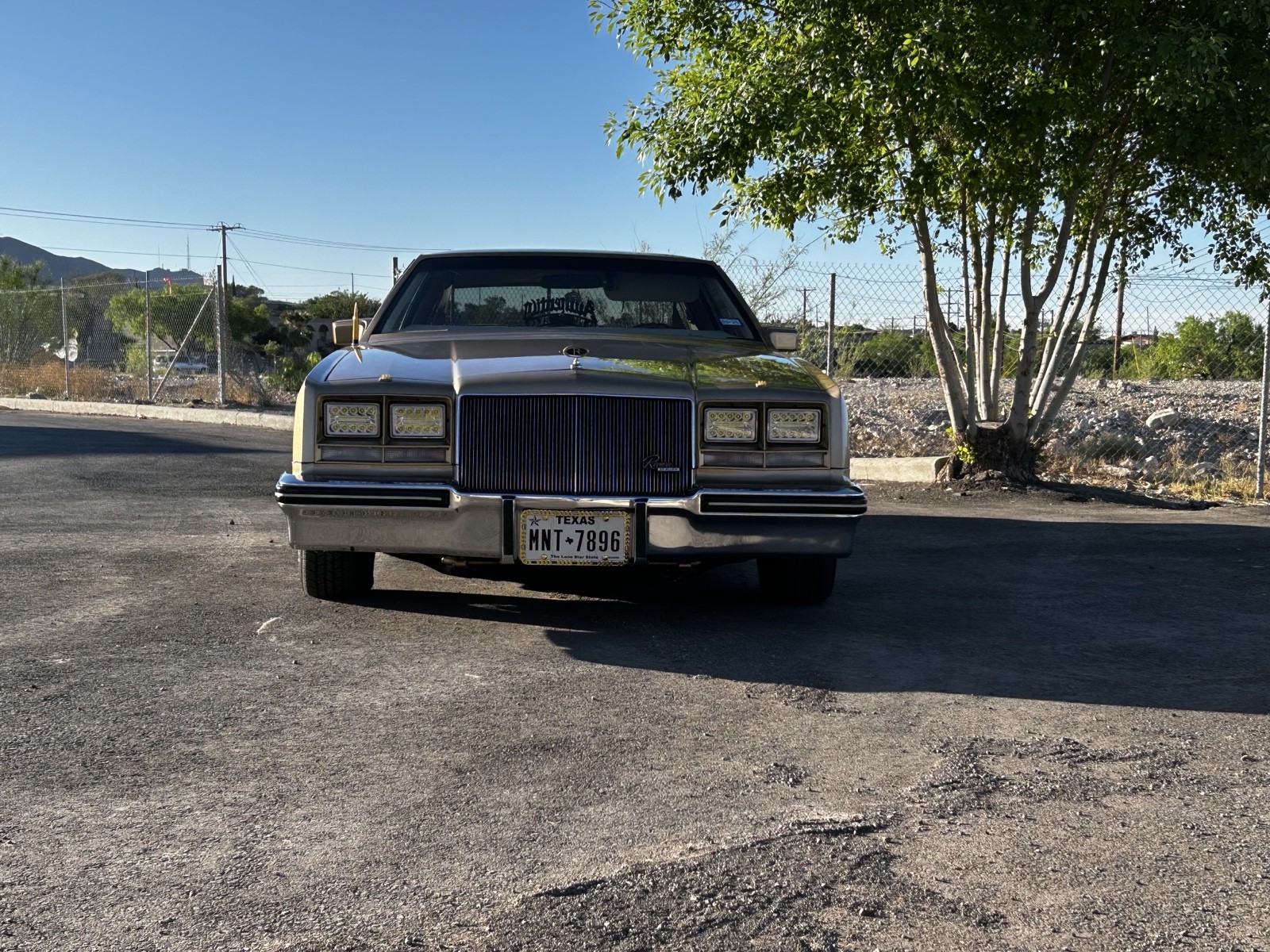 Buick-Riviera-1985-Coupe-7