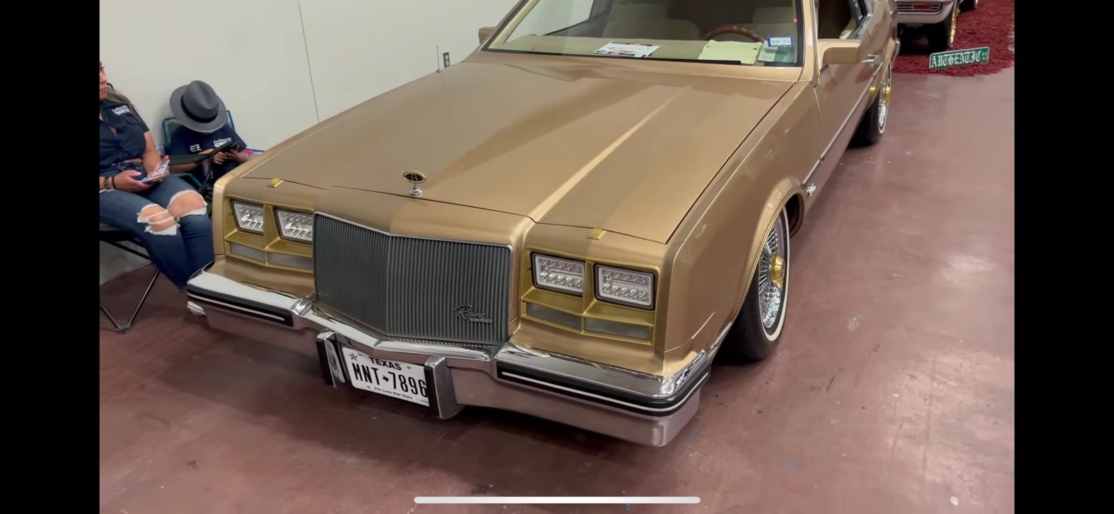 Buick-Riviera-1985-Coupe-8