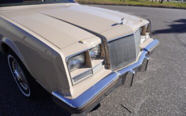 Buick-Riviera-XX-Anniversary-Edition-1983-Coupe-23