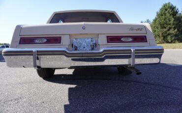 Buick-Riviera-XX-Anniversary-Edition-1983-Coupe-32