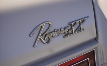 Buick-Riviera-XX-Anniversary-Edition-1983-Coupe-38