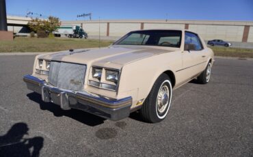 Buick-Riviera-XX-Anniversary-Edition-1983-Coupe-7