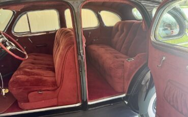 Buick-Roadmaster-1939-Sedan-21