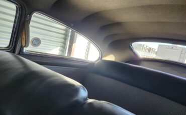 Buick-Roadmaster-1948-Sedan-12