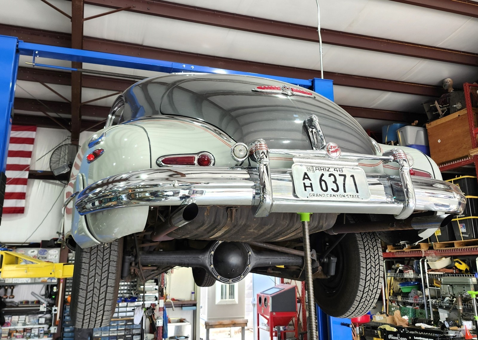Buick-Roadmaster-1948-Sedan-17