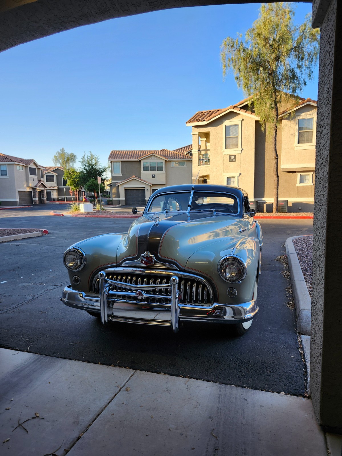 Buick-Roadmaster-1948-Sedan-9