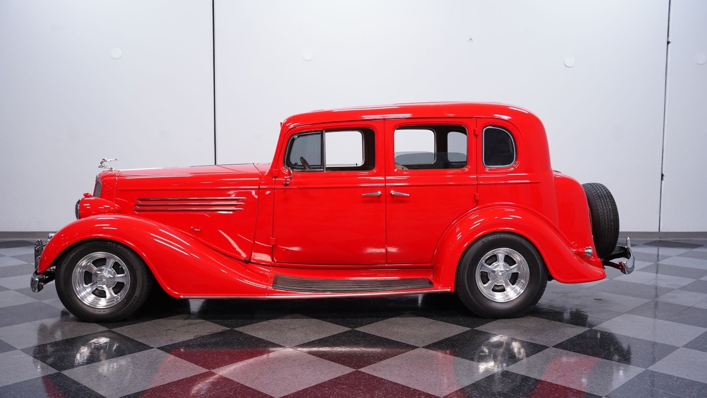 Buick-Series-60-1935-Sedan-2