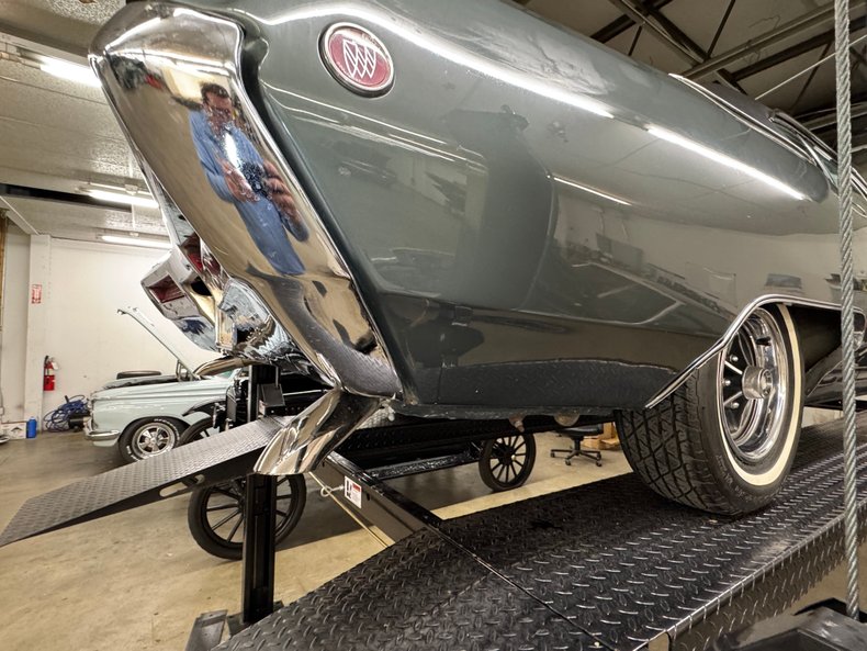 Buick-Skylark-1968-Sequoia-Green-Black-46