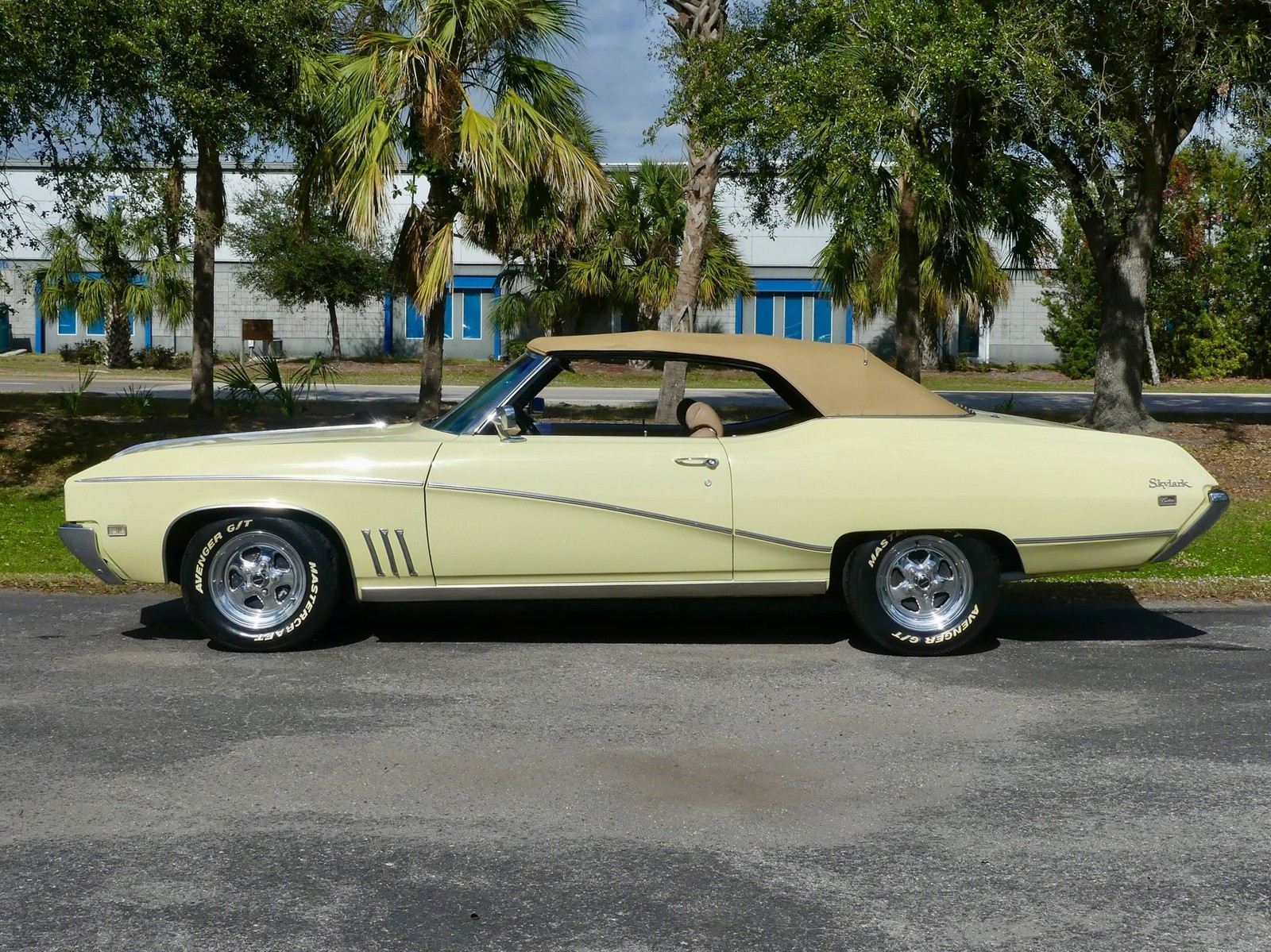 Buick-Skylark-1969-Convertible-13