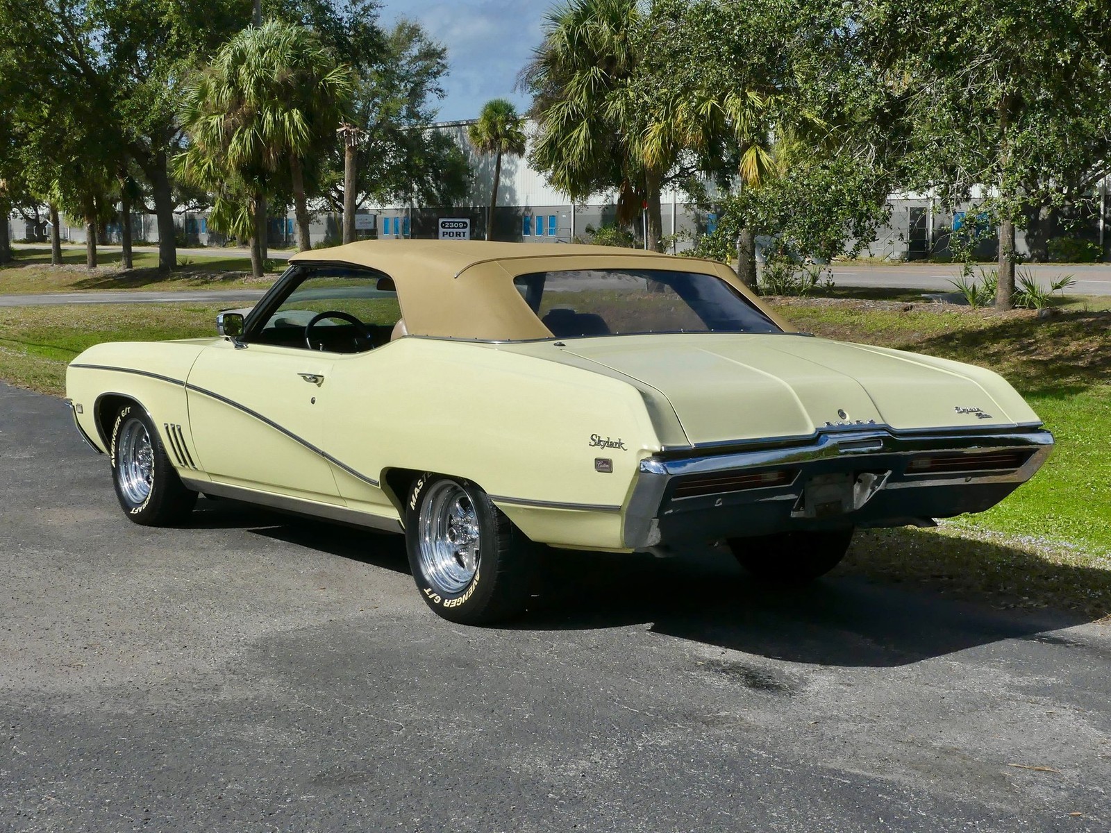 Buick-Skylark-1969-Convertible-17