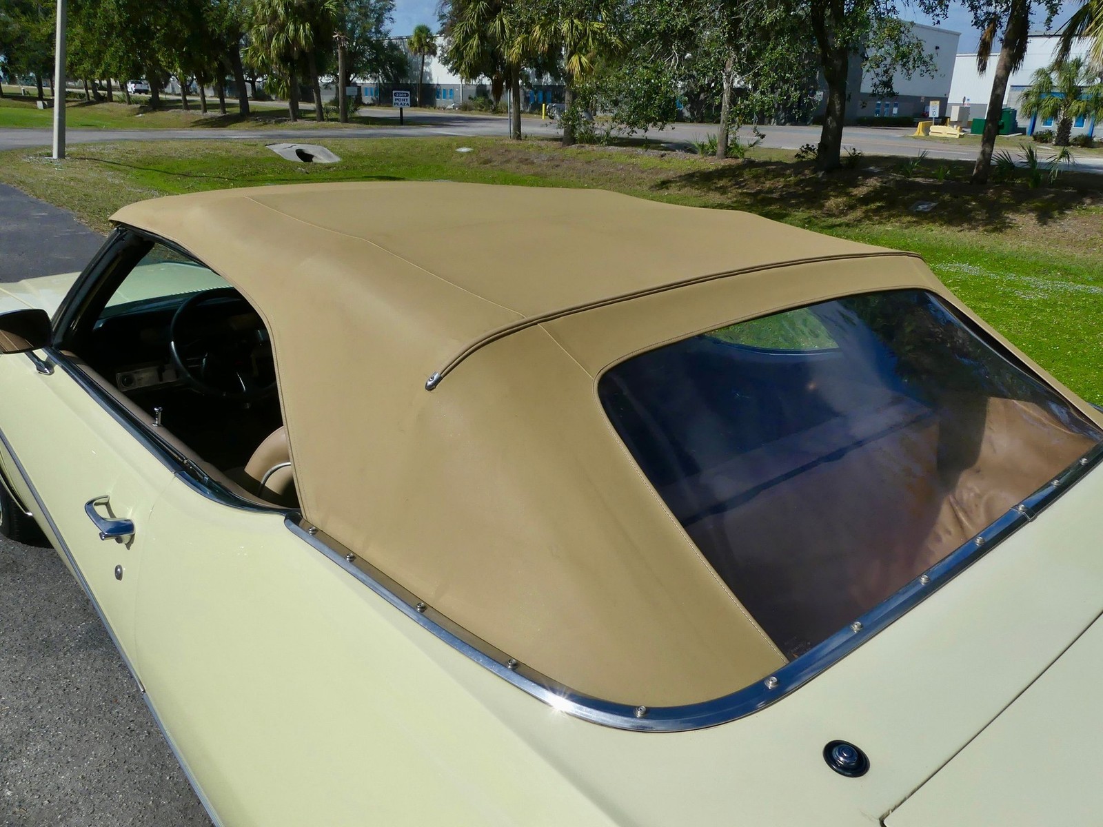 Buick-Skylark-1969-Convertible-3