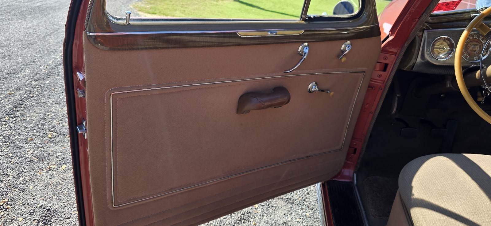 Buick-Special-1941-Sedan-16